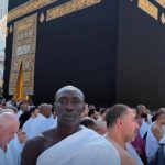 Meest gevolgde TikTok’er ter wereld verricht Umrah