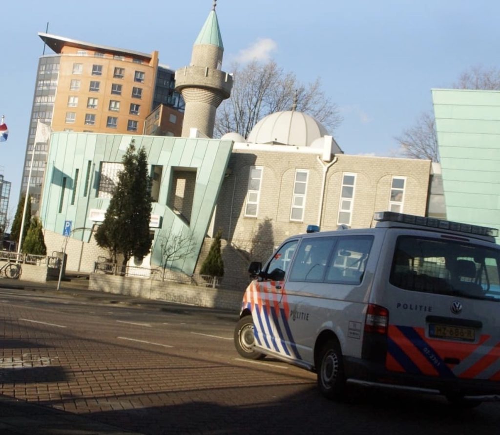 Imam gewond na steekincident bij moskee in Maassluis