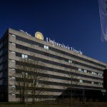 Korans onder tafelpoot en alcohol in gebedsruimte: islamhaat op Universiteit Utrecht?